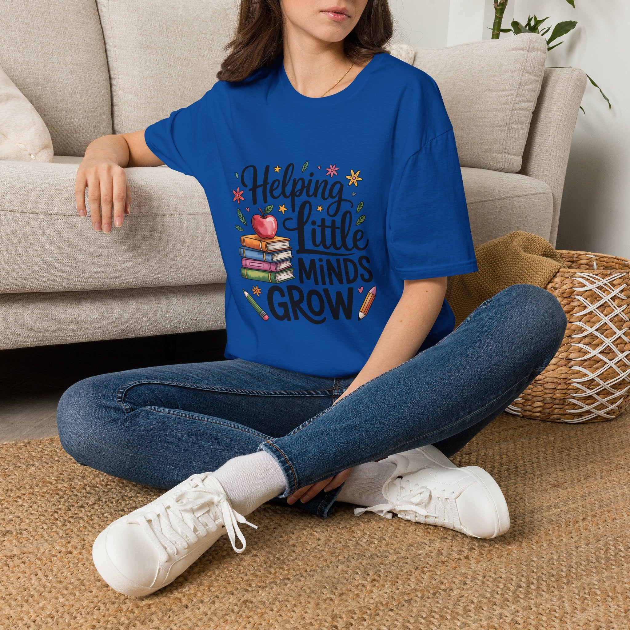 Helping Little Minds Grow T-Shirt | Teacher Books Apple Pencil Design